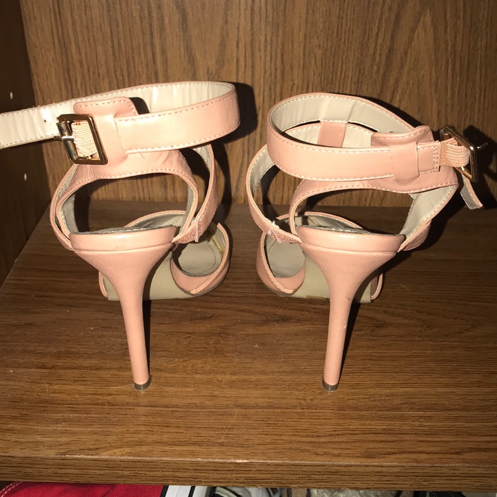 Pumps - Picture 2 of 2